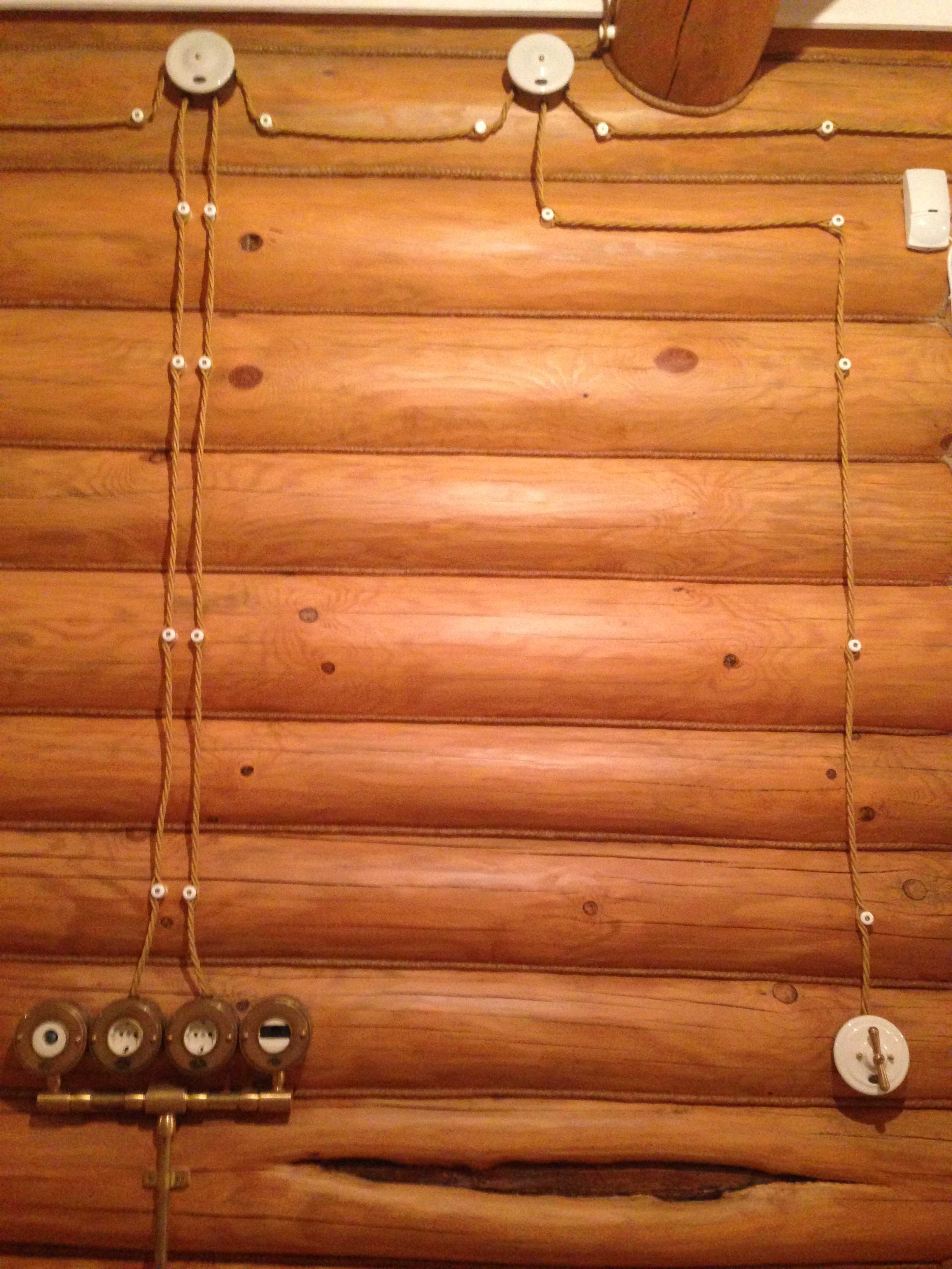 Монтаж ретро проводки в деревянном доме