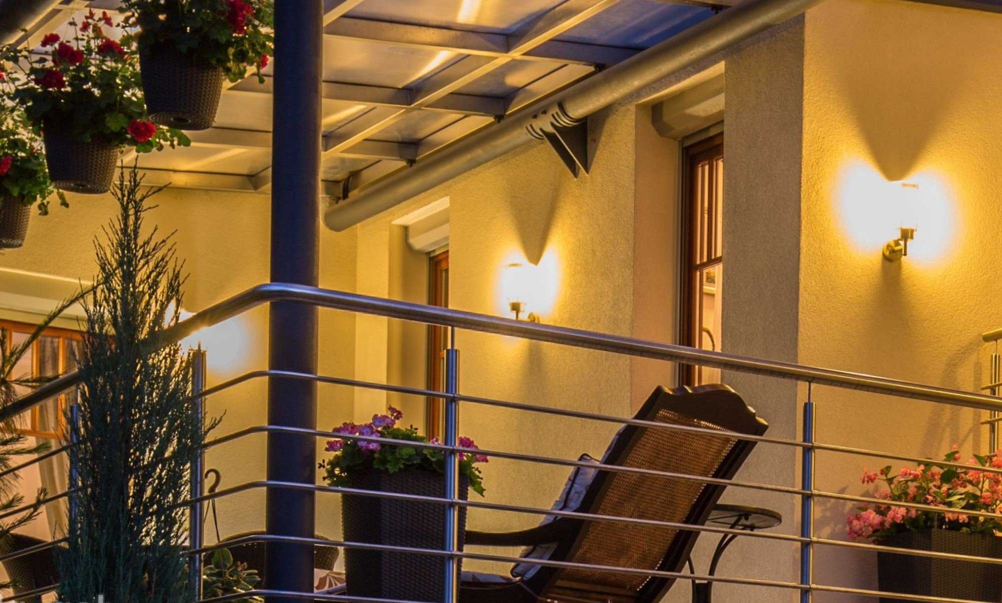 Освещение на балконе — каким оно должно быть? 100 фото готовых идей от профи!