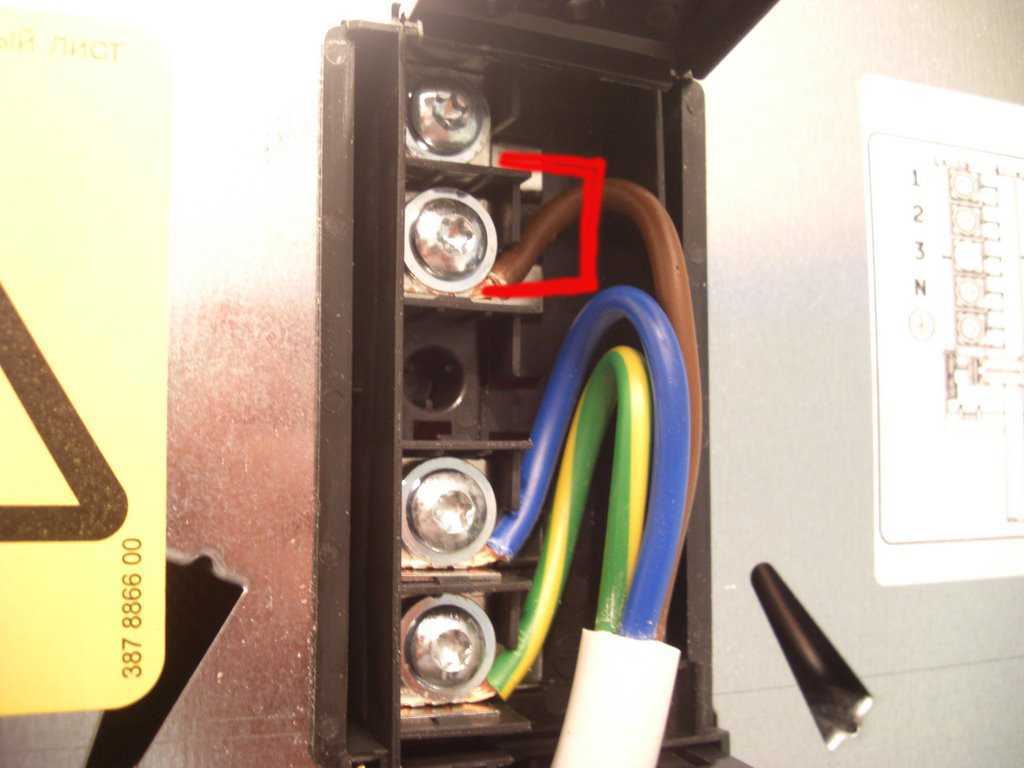 Как подключить вилку к варочной панели электролюкс с 4 проводами?