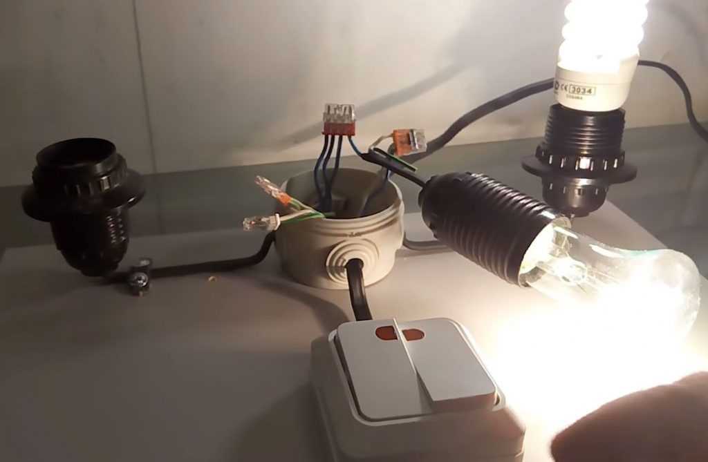 Почему светодиодные лампы горят при выключенном выключателе — причины и решения