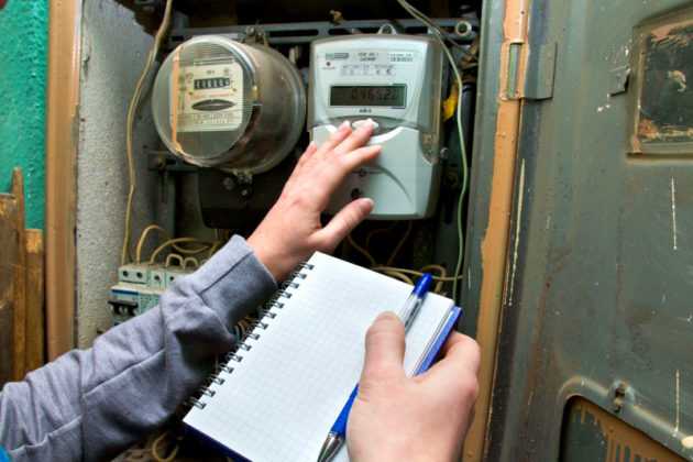 Как считать показания счетчика электроэнергии с трансформаторами тока: инструкция
