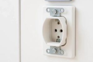 Как безопасно подключить посудомоечную машину к электросети