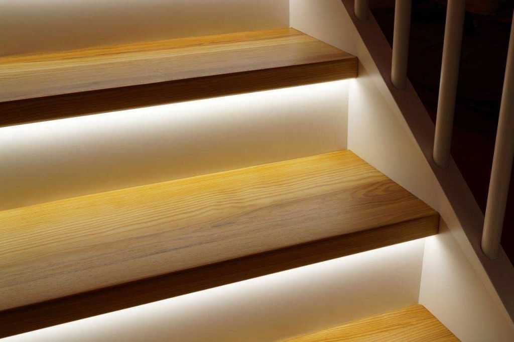 Как сделать подсветку лестницы светодиодной лентой