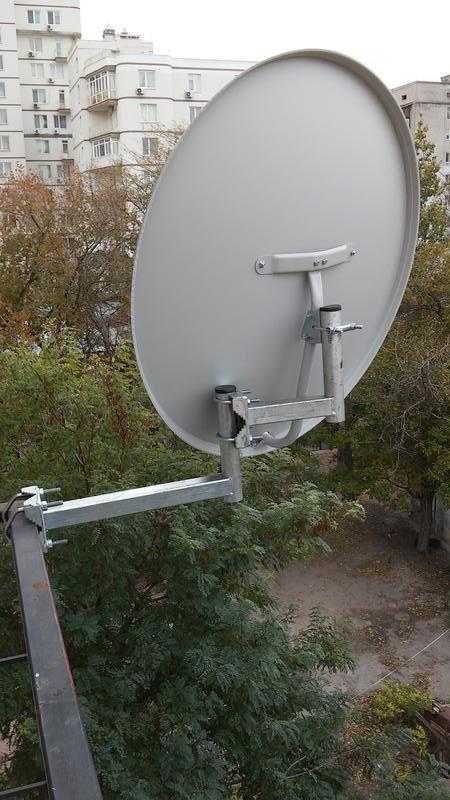 Кронштейны для спутниковых антенн – обзор вариантов установки и применения для телевизионных и интернет антенн