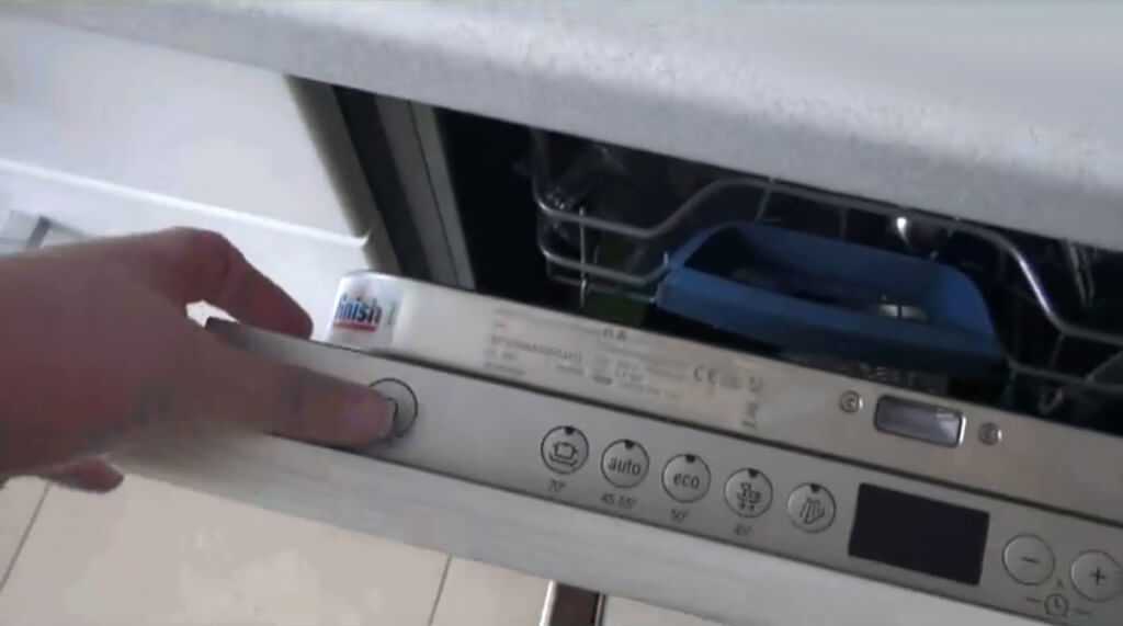 Не фиксируется дверь посудомоечной машины. почему не фиксируется дверца посудомоечной машины