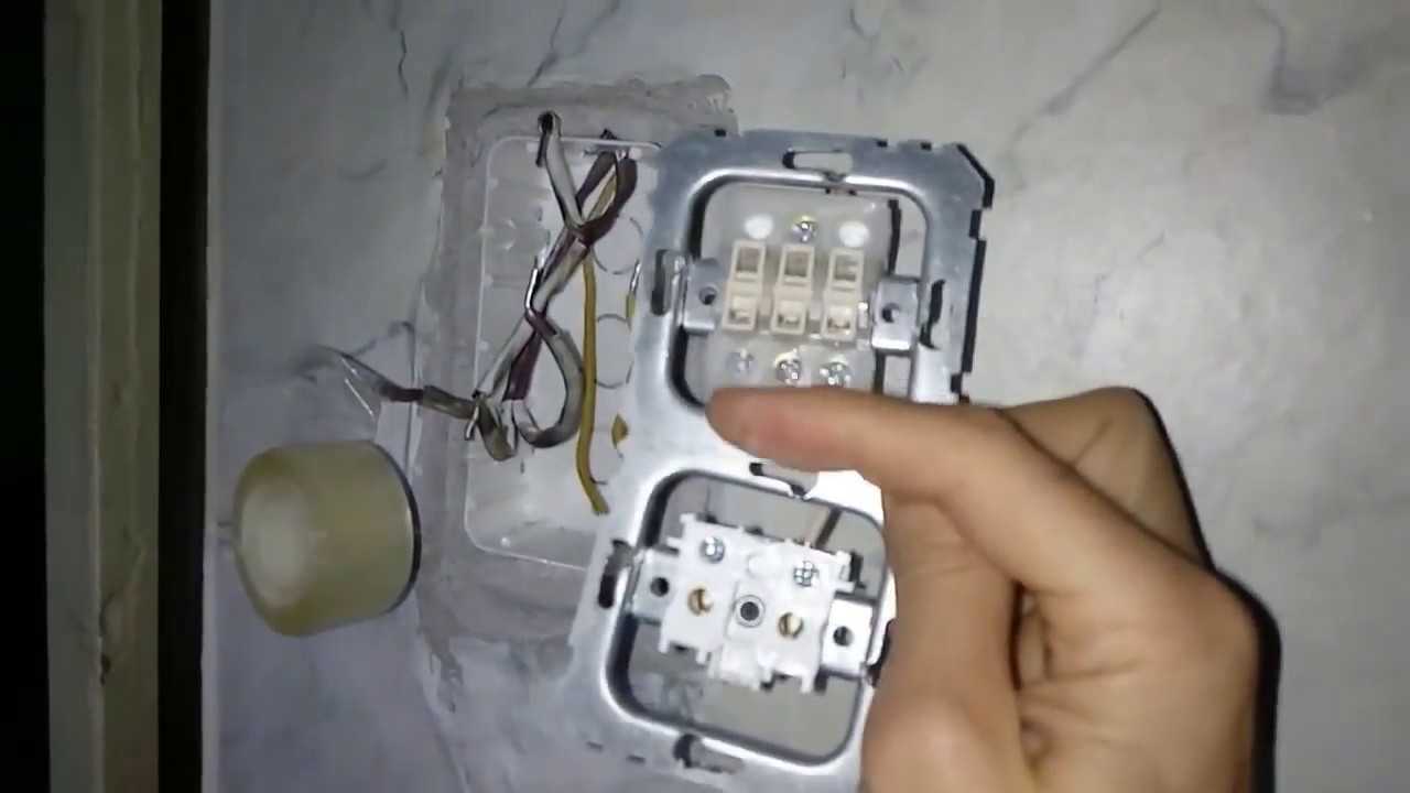 Как подключить выключатель с розеткой тройным проводом. как выбрать и правильно подключить трехклавишный выключатель