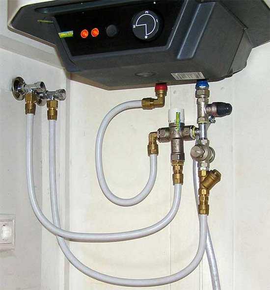 Как установить накопительный электрический водонагреватель своими руками