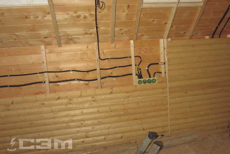 Монтаж электропроводки в деревянном доме: как сделать самому