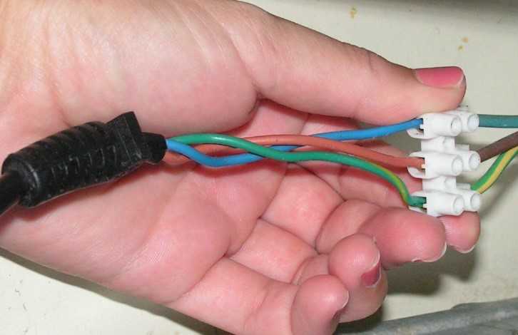 Как увеличить длину провода от любого электроприбора, чтобы это было незаметно?