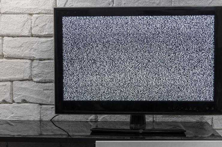 На экране телевизора помехи и шумы – что делать?
