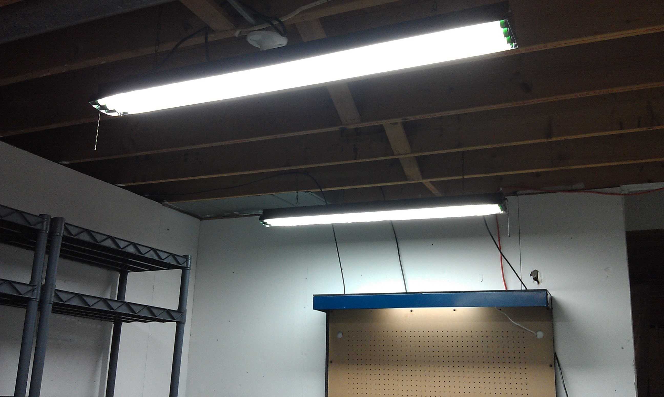 Освещение в гараже: выбор ламп, схема и пошаговая инструкция