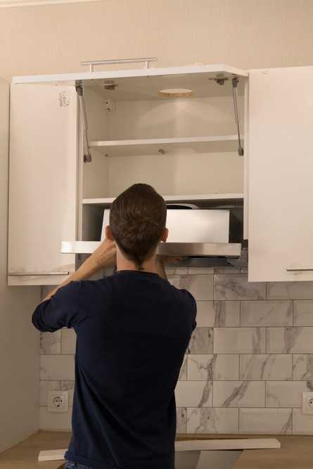 Подключение вытяжки на кухне к вентиляции: сделай сам!