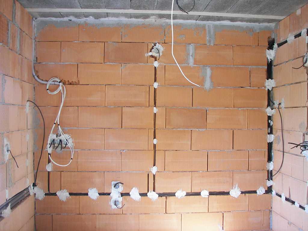 Протыкая стены, или немного о проходе кабелей через строительные конструкции – раздел 5.5 сети связи