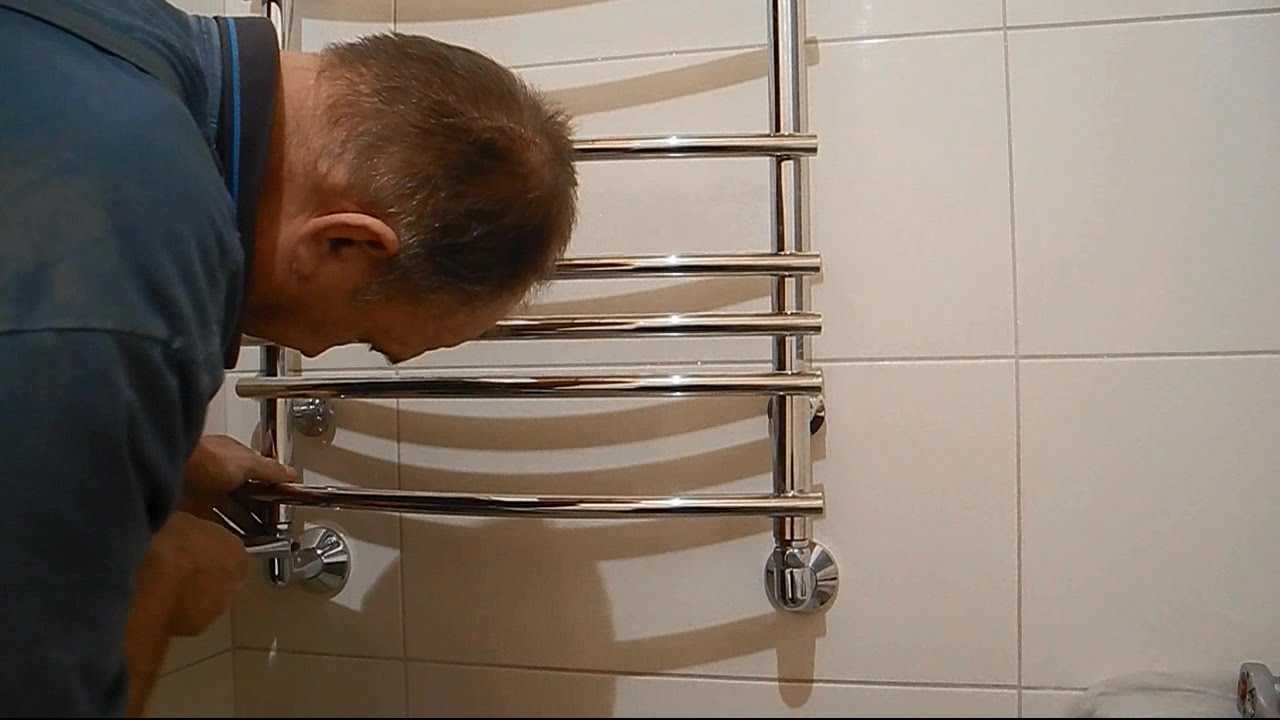 Пошаговая установка полотенцесушителя в ванной своими руками