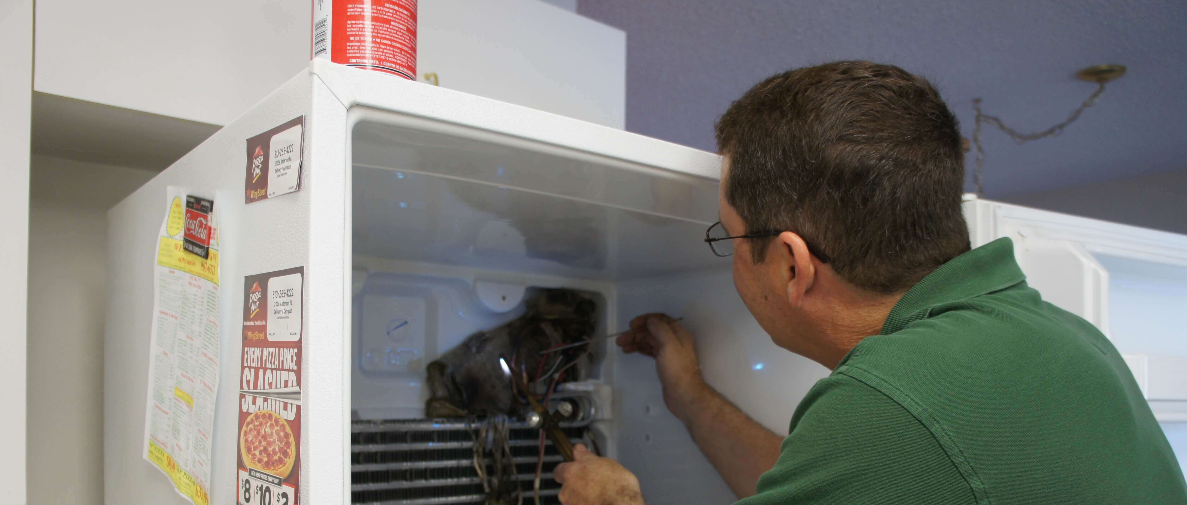 Компрессор работает а холодильник не морозит. холодильник перестал морозить: причины и способы устранения