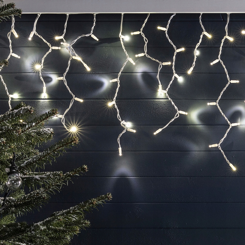 Уличные морозостойкие светодиодные гирлянды как возможность декорировать экстерьер