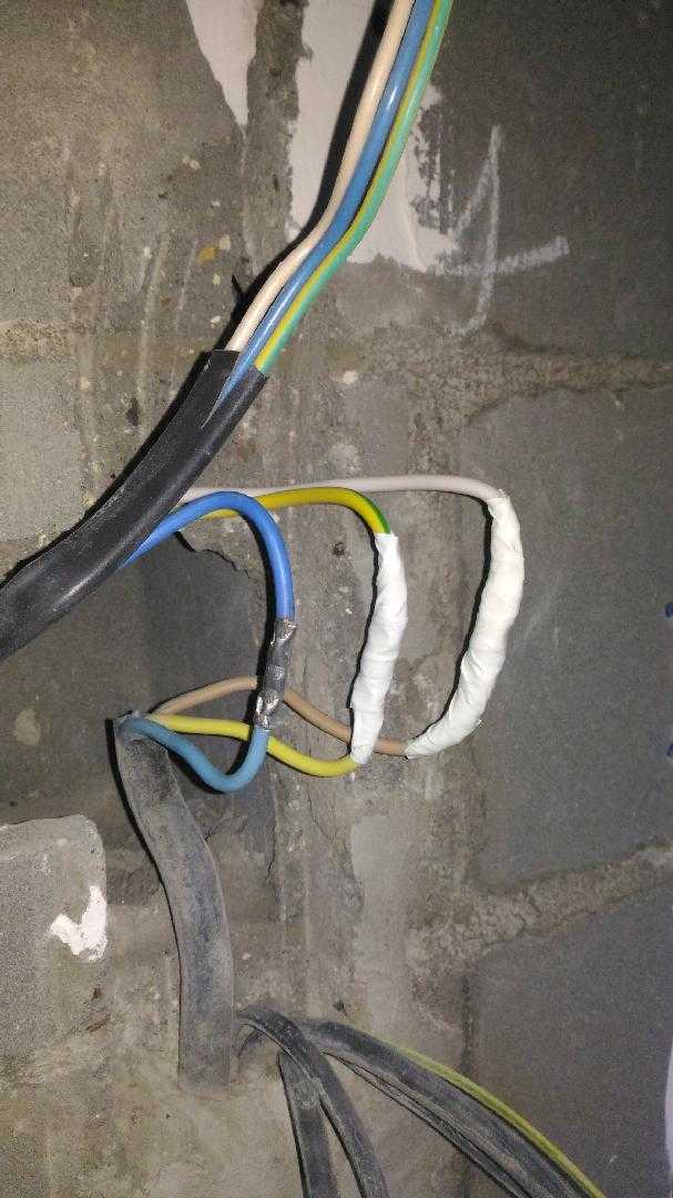 Электрический кабель для ввода в квартиру: сечение имеет значение