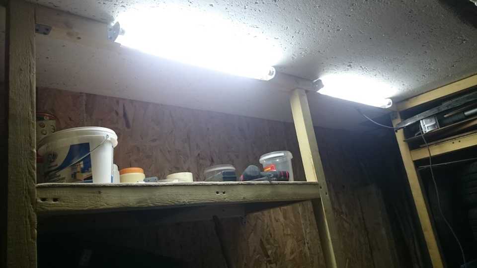 Устройство освещение для неотапливаемой мастерской гаража