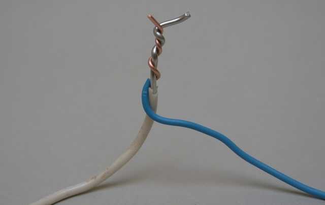 Можно ли изолентой обмотать оголенные провода