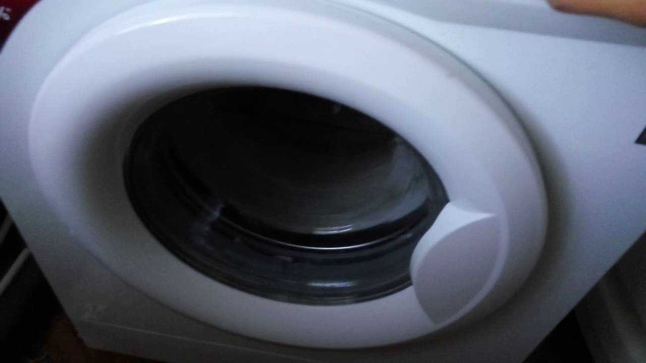 Почему барабан стиральной машины стучит при отжиме. Отжим машинка автоматическая. Стиральная машинка стучит. Дисбаланс стиральной машины. Стиральная машина стучит при отжиме.