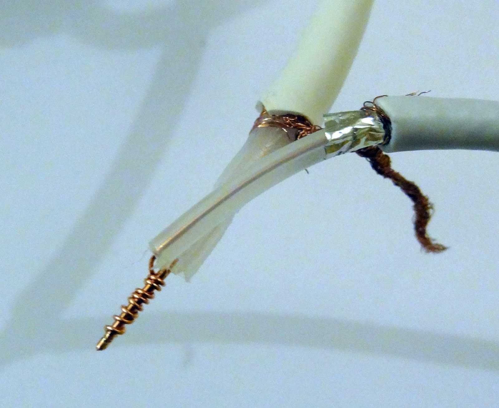 Как подсоединить антенный кабель к штекеру - наглядно